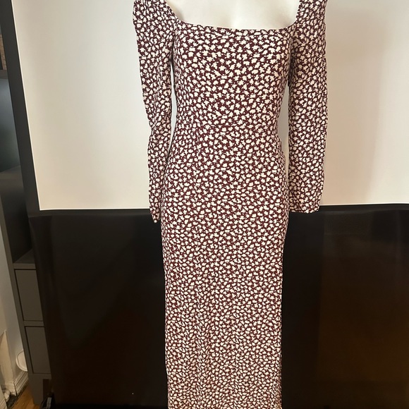 RIXO Hattie Floral Printed Square Neck Midi Dress - Picture 7 of 8